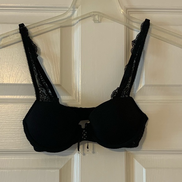 2 Very Sexy Beautiful Balconet and Lace VS Bras - Picture 2 of 12